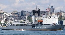 Rus Askeri Kurtarma Gemisi Türk Bayrağı Çekerek Geçti