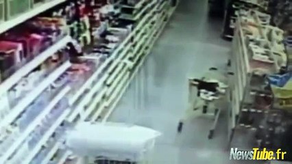 CHOC - Un Américain tente de kidnapper une adolescente en l'arrachant à sa mère