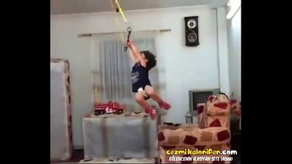 Geleceğin Altın Madalyalı Jimnastikcisi Olmaya Aday 2 Yaşındaki Ufaklık