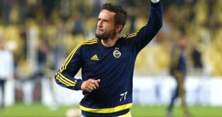 Fenerbahçe, Gökhan Gönül'le Yollarını Ayırdığını Açıkladı