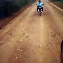 "Sem mãos"