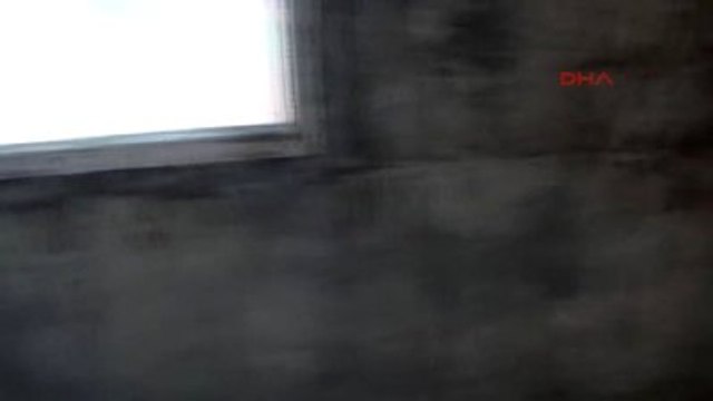 Yangın Dolabı ve Tavan Arasındaki Zuladan 75 Bin Paket Kaçak Sigara Ele Geçirildi