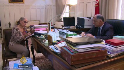 Tunisia's struggle to stop ISIL recruitment of women