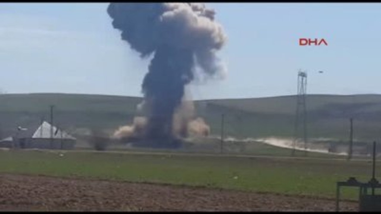 Bombalı Aracın İmha Anı Kamerada, Patlama Sesi Erciş'ten Duyuldu-Ek