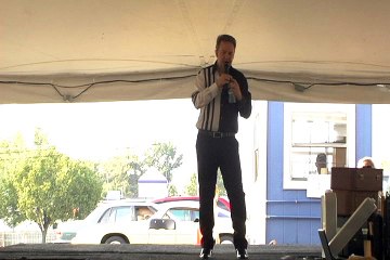 Colin Paul sings 'Mr. Songman' Elvis Week 2011