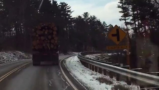 Un camion arrive trop vite