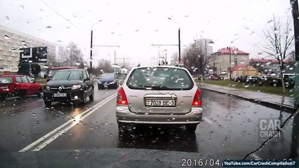 Car Crashes Compilation # 697 - April 2016 (English Subtitles)