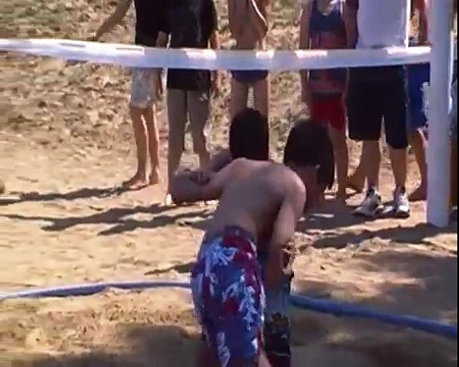 STRANDBIRKÓZÁS -- Beach Wrestling