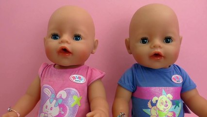 Comparaison poupée Baby Born garçon et poupée Baby Born fille – avec biberons etc.