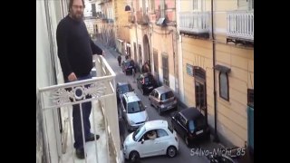 Il peggior parcheggiatore della storia - Epic fail a Napoli