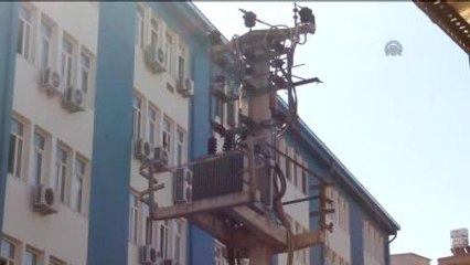 Yüksek Gerilim Direğinde Çıkan Yangın Paniğe Neden Oldu