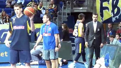 Fenerbahçe Ülker, yeni formalarını tanıttı