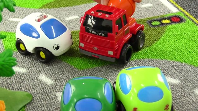 Машинки для детей. Развивающие мультфильмы учим цвета. Машинка меняет жизнь через цвет.