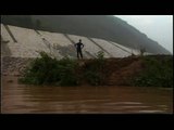 Up the Yangtze - The River Swallows Up a Home (2/2) - POV | PBS