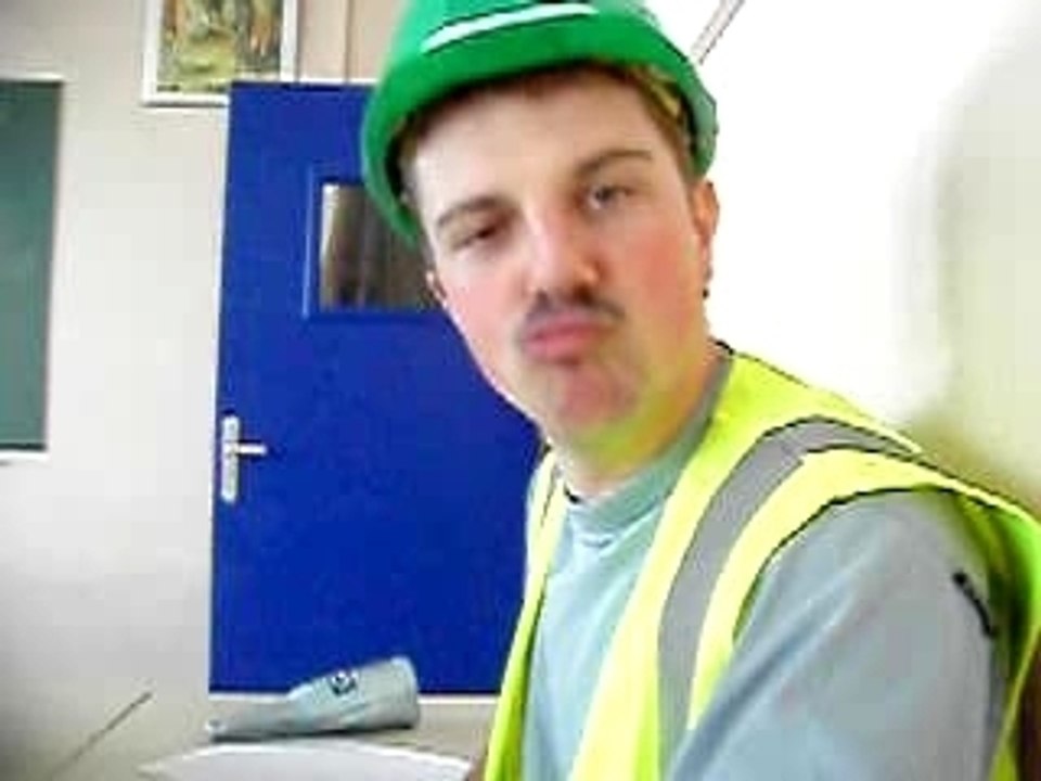 Mmm le chef de chantier é 1 pervers