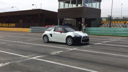 Laurent Chartrain découvre sa supercar