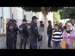 Adliye önünde silahlı bıçaklı kavga: 1'i ağır 2 yaralı var