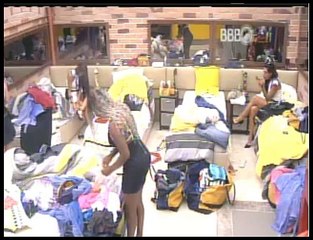 Juju indo buscar os figurinos pra fexxxxxxxta