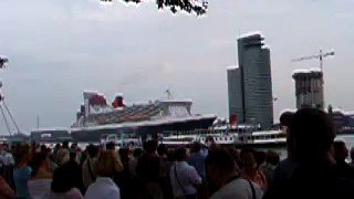 Vertrek Queen Mary 2 Rotterdam