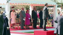Multidão celebra 90 anos da rainha Elizabeth