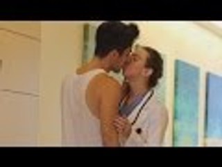 Kissing Prank - Kissing Doctors - (How To Pick Up Doctor)