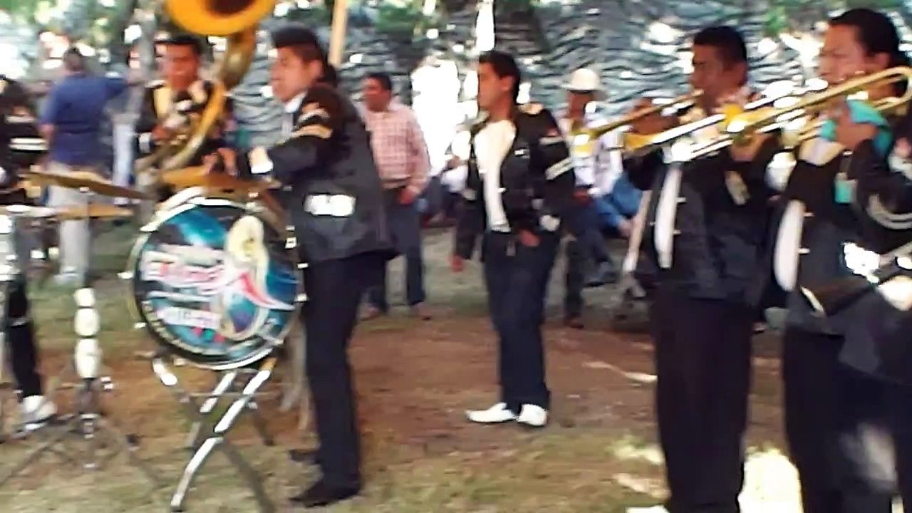 DIA DE CAMPO LAS ESTRELLAS DE LA BANDA TIERRA LINDA EN SANTA MAIA AZTAHUACAN