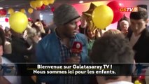 Insolite : Didier Drogba en mode Père Noël pour les jeunes fans de Galatasaray !