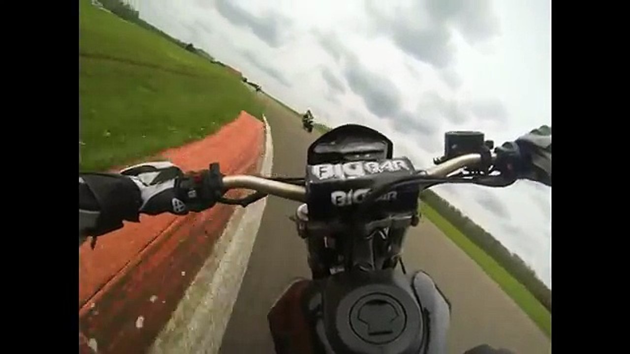 Beta 350 supermotard 4.0 - Les Ecuyers - 27/04/13 session débutant