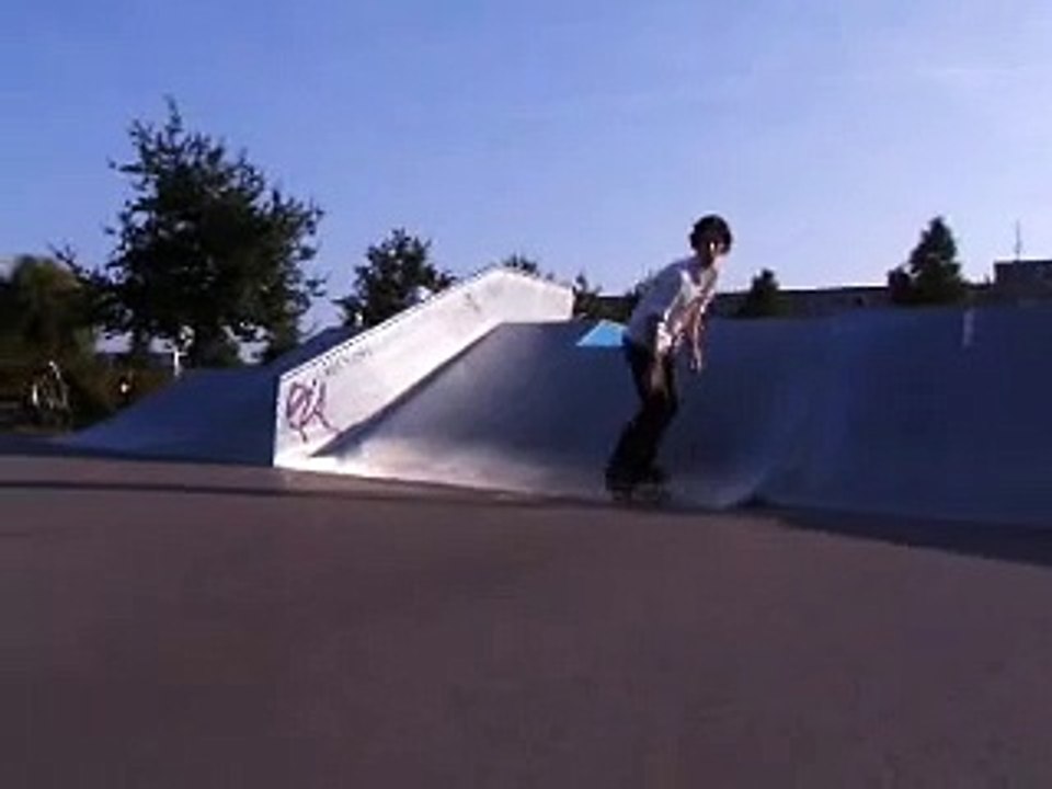 Kenzy Skatepark Alphen aan den Rijn with Miquel