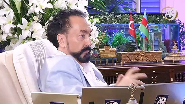 Adeta enkaz haline gelen evlere hiçbir şekilde asker polis sokulmasın. Boşaltılması için uyarı yapılıp sonra yıkılsın.