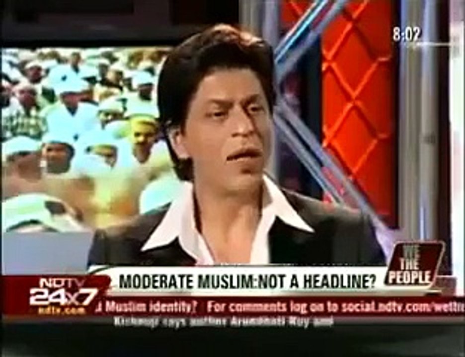 See What Shahrukh Khan Replies On Anchors Question on Namaz