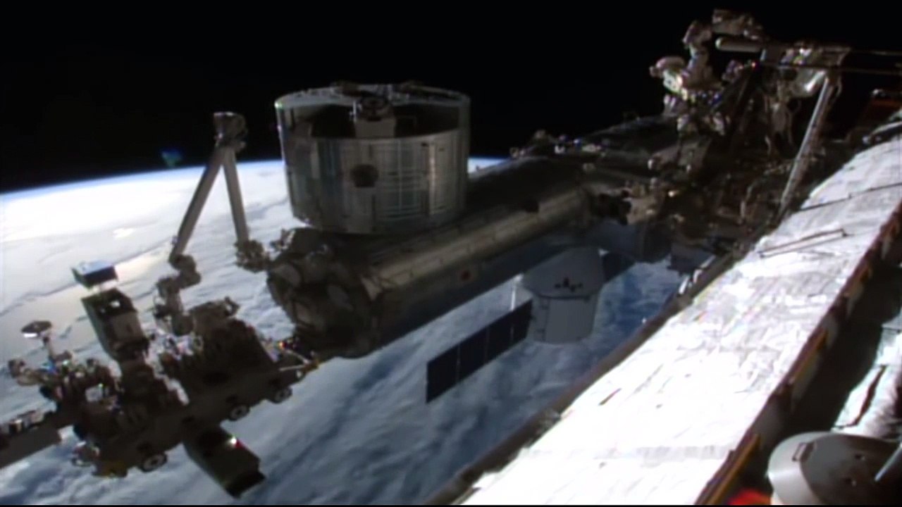 Diamond UFO Shows Up At Space Station, NASA Cuts Live Feed