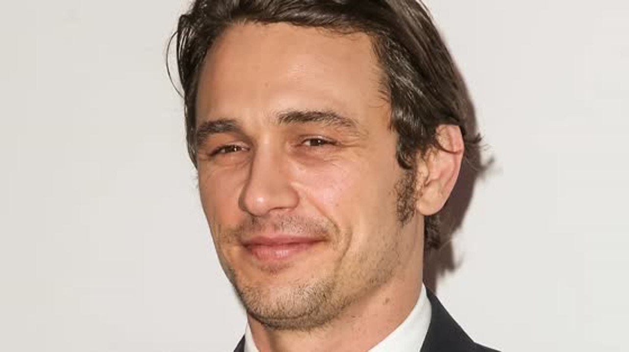 James Franco sagt, dass er ein bisschen schwul ist