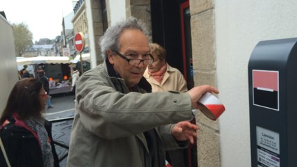 Attac bloque une heure la Société générale