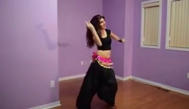 Sexy Hot Desi Cute Girl Dance On Chitiyan Kalaiyan