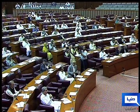 Opposition walk out from NA, Report by Shakir Solangi, Dunya News.