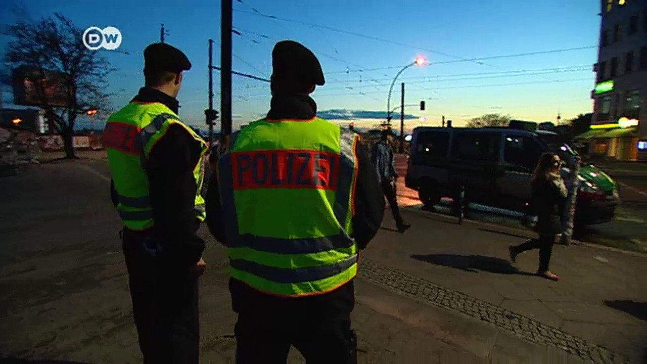 Präsenz zeigen - Drogenbekämpfung in Berlin | DW Nachrichten