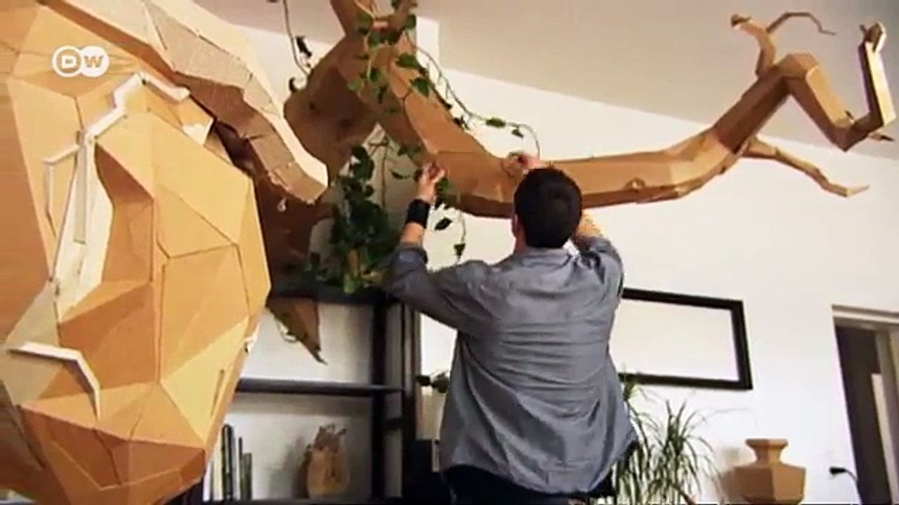 فنان الورق بارتيك إلزنر