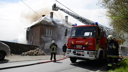 Incendie dans deux habitations à Dave