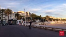 Tony Hawk en skate avec sa bouteille de rosé sur la Croisette à Cannes... Ahaha
