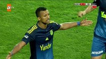 L'incroyable coup-franc de Nani avec le Fenerbahce