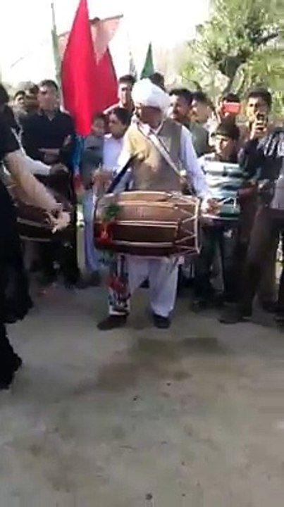 ڈانس پسند آئے تو پیج لائیک اینڈ شیئر ضرور کریئے - شکریہ - آئمہ خان