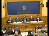 Roma - Piano energia M5S - Conferenza stampa di Davide Crippa (21.04.16)