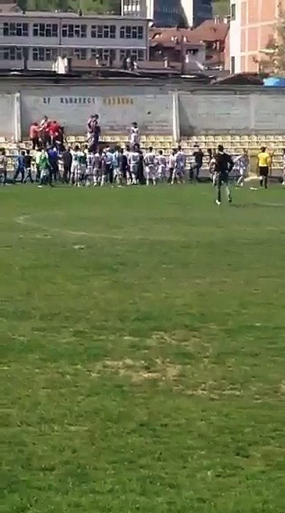 video-1460992483