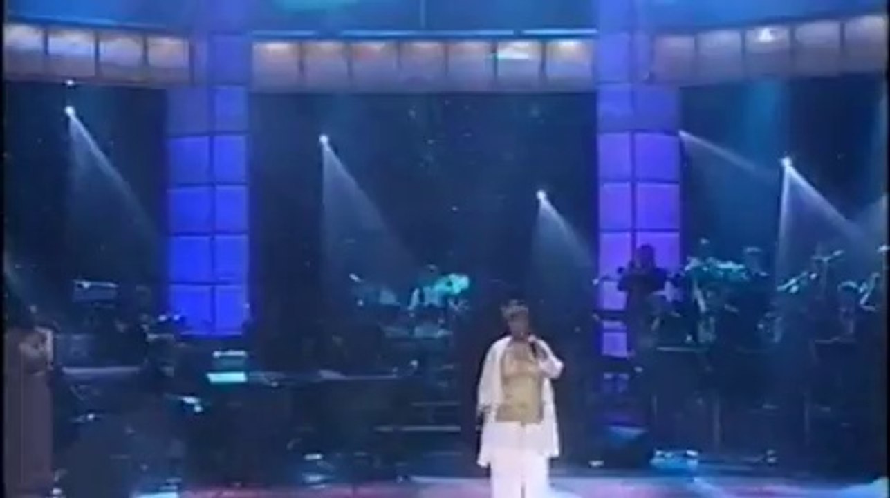 Aretha Franklin - Here We Go Again    I'm Still Celebrating,  Aretha is Jamming and I Love it!