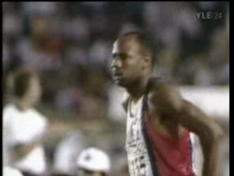 Tokyo 1991  Mike Powell vs Carl Lewis