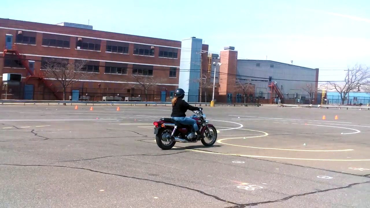 Basic Rider Course Exercise 12, Multiple Curves and Lane Changes, Full Demonstration