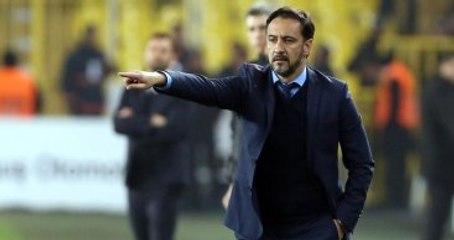 Pereira Volkan Şen'i Fırçaladı: Senin Gibi Oyuncunun Daha Profesyonel Olması Gerek