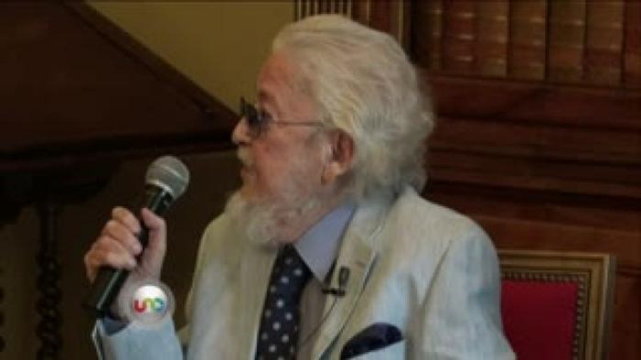 El escritor Fernando del Paso deposita legado en Instituto Cervantes
