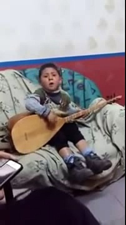 Banane muhteşem saz performansı